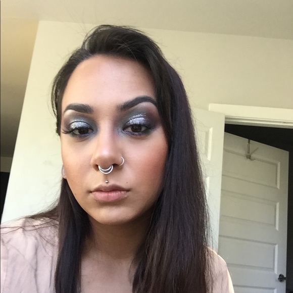 Meet your Posher, Ruby - Picture 1 of 1